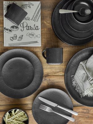 Bloomingville Neri Tallrik, Svart, Stengods - 6-pack