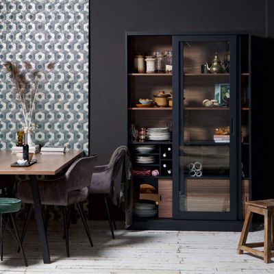 WOOOD James Vitrinskåp Svart/Valnöt [FSC]