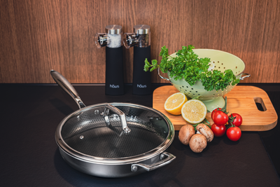 Hâws Santo sautépanna med lock 28 cm och hybridbeläggning