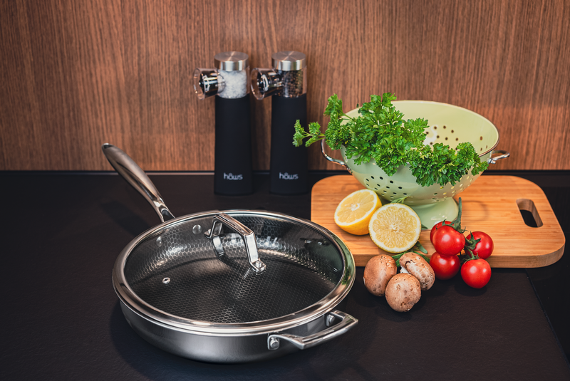 Hâws Santo sautépanna med lock 28 cm och hybridbeläggning