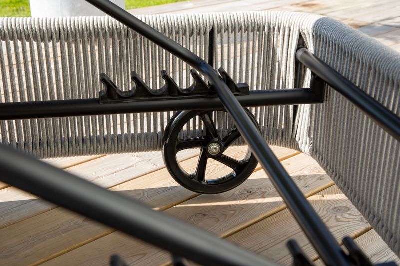 Venture Home Virya Solstol