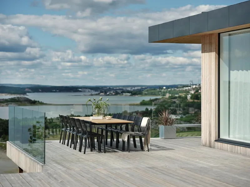 Brafab Naos matbord 100x220-320 cm svart/teak