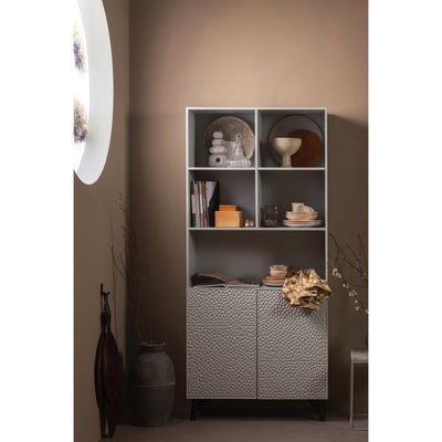 WOOOD Carved Organic 2-Dörrars Förvaringsskåp i Mangoträ Mistgrå