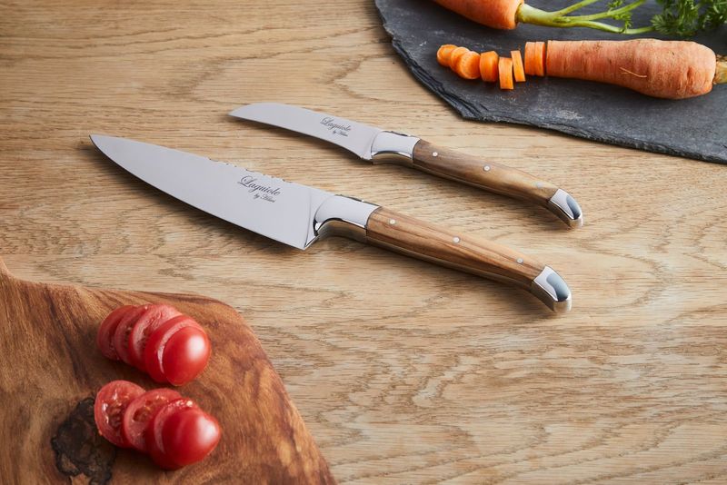 Laguiole By Hâws knivset med 2 knivar: kockkniv och skalkniv, handtag i olivträ