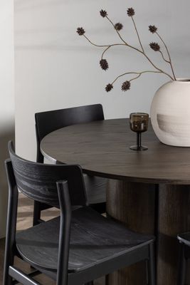 Venture Home Matbordet Olivia med Stolarna Montros