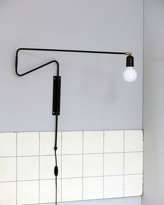 House Doctor Swing Vägglampa Svart