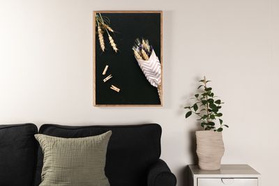 Venture Home Flowers on table Poster Svart