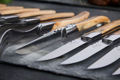 Laguiole By Hâws 6 grillknivar och 6 gafflar i svart trä