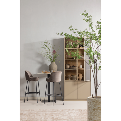 WOOOD Casa Vitrinskåp i Furu Mud [FSC]