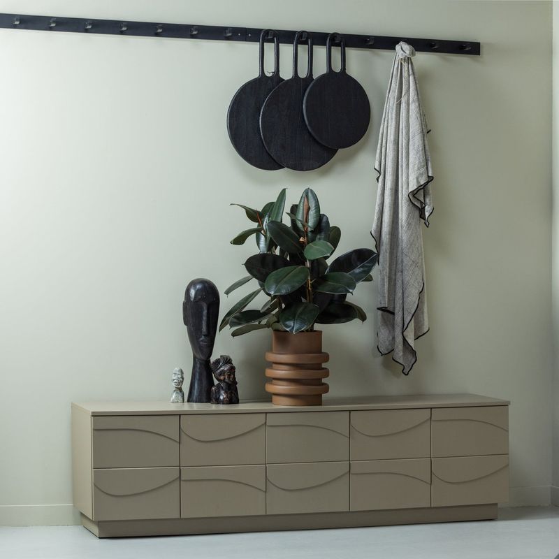 WOOOD TEO TV-bänk i FSC-certifierad furu, lerfärgad