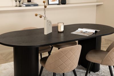 Venture Home Bianca & Velvet Ovalt Matbord 200 x 90 Svart + 4 st Matstolar Beige