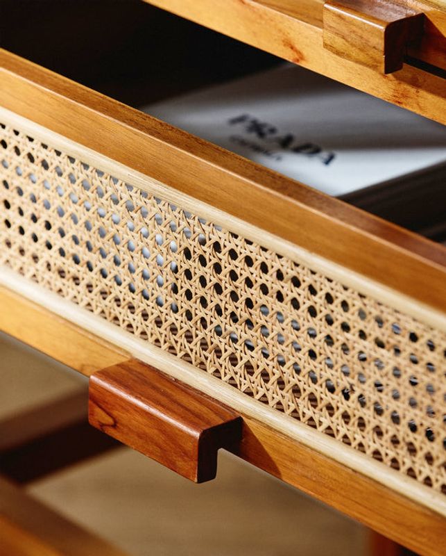 Nordal MERGE Skåp i Naturlig Teak med Rotting