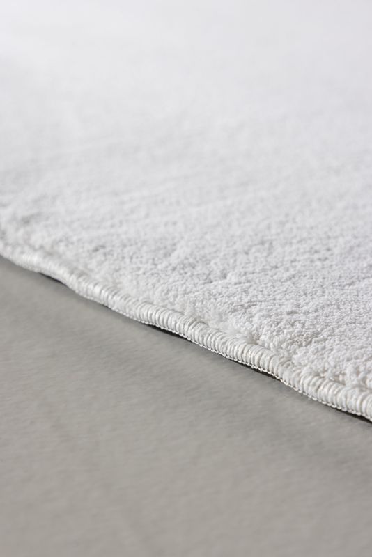 Venture Home Nixie Matta