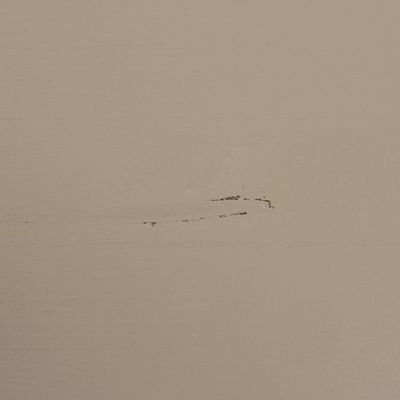 vtwonen CHOW 4-dörrars vitrinskåp i furu Dakargrau