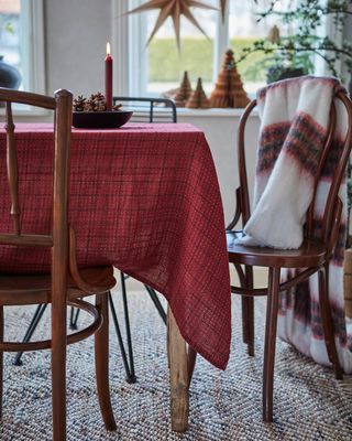 Affari of Sweden ELSA Bordsduk, Bordeaux/svart