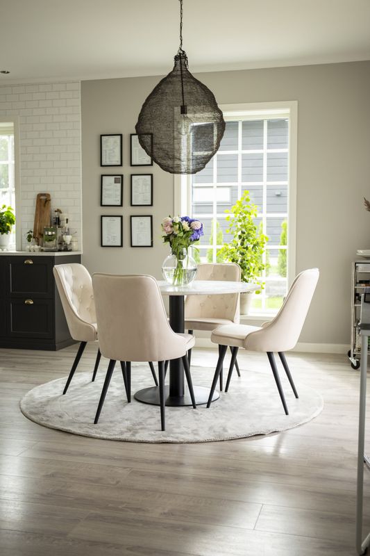 Venture Home Matgrupp Razzia med Velvet Deluxe-stolar