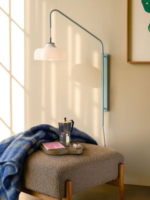 Hübsch Current Vägglampa Ljusblå