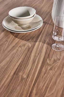 Venture Home Lanzo Runt Matbord