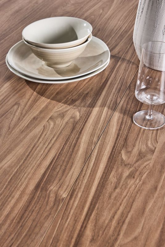 Venture Home Lanzo Runt Matbord