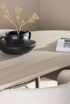 Venture Home Andy Matbord med Agnes Matstolar