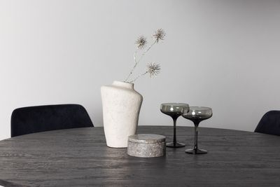 Venture Home Lanzo & Night Runt Matbord ⌀120 Mocka + 4 st Matstolar Svart