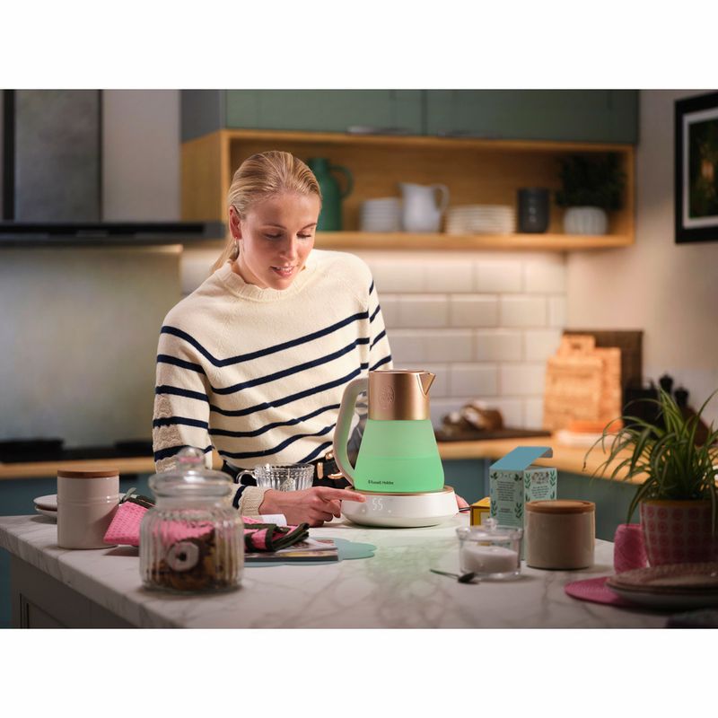 Russel Hobbs Vattenkokare  27450-70 Calm Kettle  1,7l  2400W  Tyst Kokning