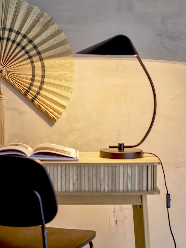 Bloomingville Nisella bordslampa, svart, metall