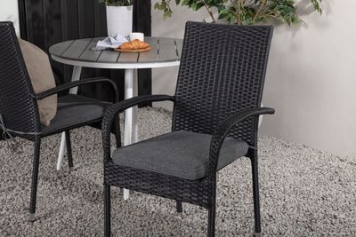 Venture Home Break & Anna Runt Matbord ⌀90 Grå + 4 st Matstolar Svart