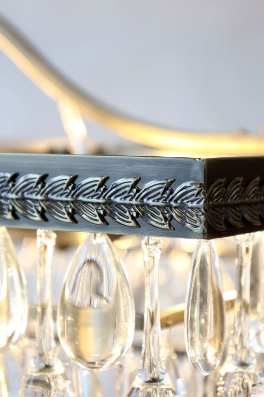 Chiq Antique Versailles Ljuskrona med droppformade glasprismor