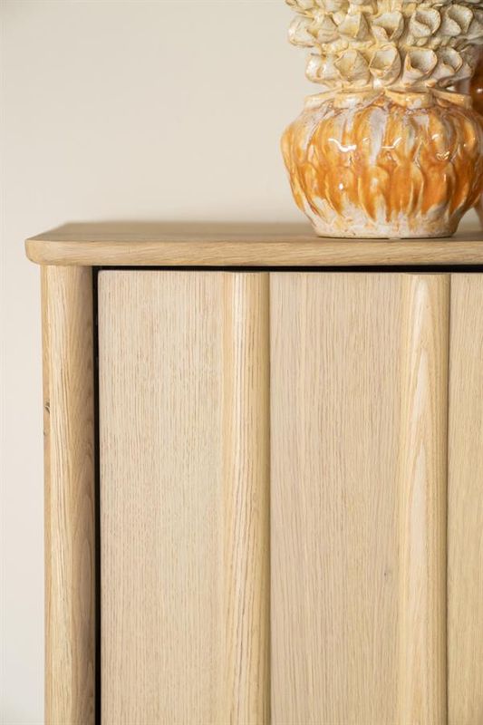 Eleonora Skåp Jake - Naturlig träfinish