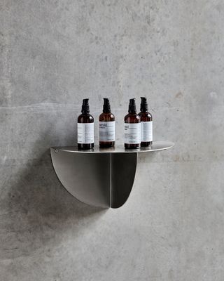 House Doctor Mega Sidobord Borstat silverfärg Brushed