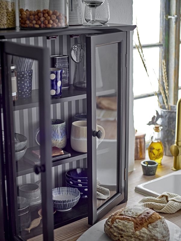 Bloomingville Hazem skåp i svart granträ