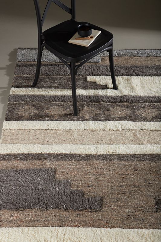 Venture Home Vincent Matta