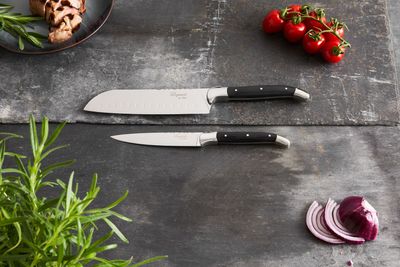 Laguiole By Hâws santokukniv och allkniv, handtag i svart trä