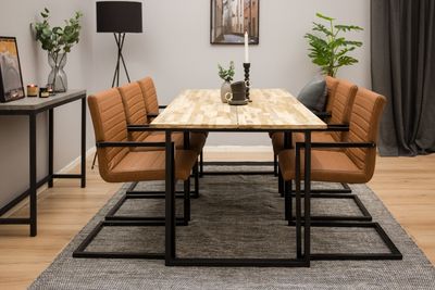 Venture Home Matgrupp Cirebon med Art-stolar