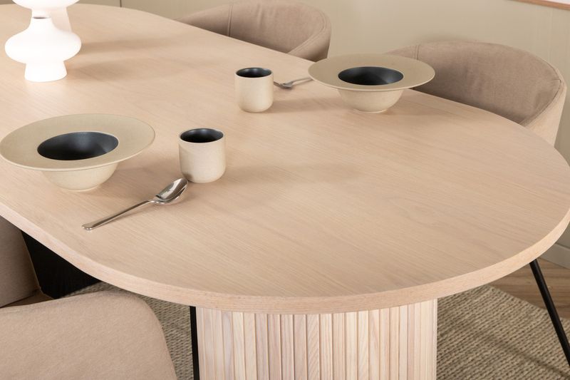 Venture Home Berit & Bianca 4 st Matstolar Beige + Ovalt Matbord 200 x 90 Vitputsad