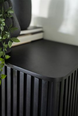 Eleonora TV-bänk Remi 6drs - Svart