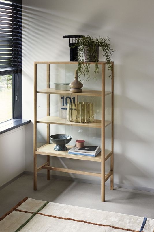 Hübsch Museum vitrinskåp natur klar 80x35xH140 cm