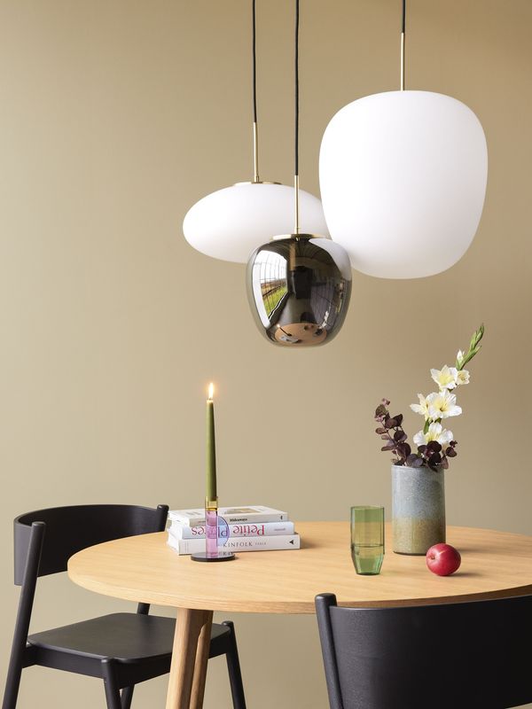 Hübsch Ground Runt Matbord i Naturlig Ek ø115xh75cm