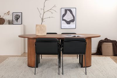 Venture Home Tvist & Bianca Matstolar 4-pack Svart + Ovalt Matbord 200 x 90 Valnöt