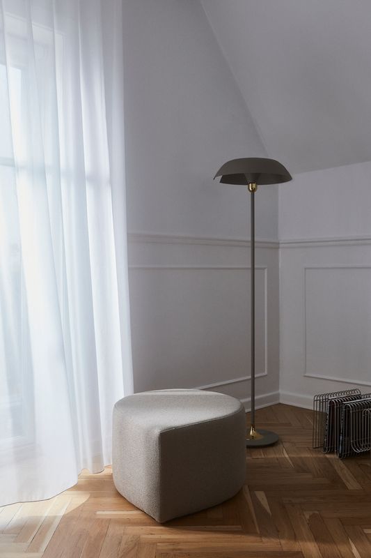 AYTM Cycnus Golvlampa Taupe, Guld Ø45 cm