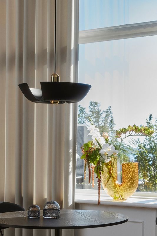 AYTM Cycnus Pendellampa Svart, Guld Ø45 cm