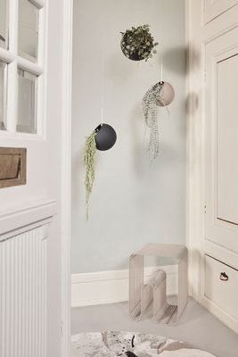 AYTM Curva Pall Taupe 32.4x43 cm