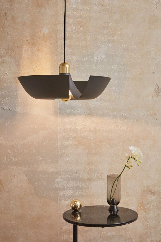 AYTM Castellum Sidobord Svart, Guld Ø40 cm