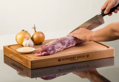 Ronneby Bruk - Skärbräda i Oljad Bok 38x52x4 cm Köttsaft ränna
