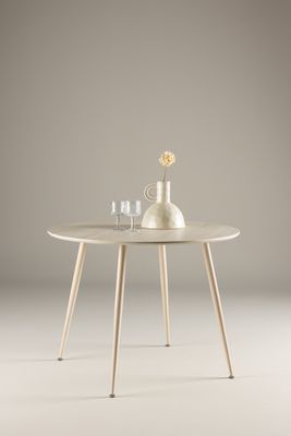 Venture Home Plaza Matbord