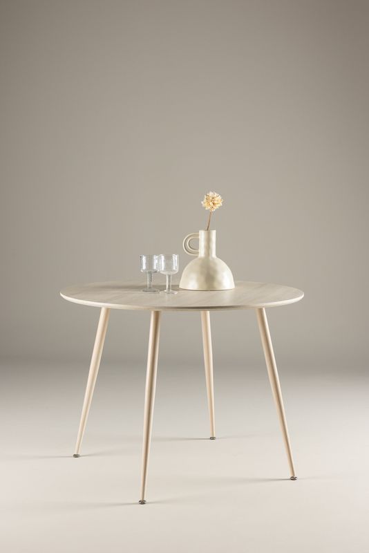 Venture Home Plaza Matbord