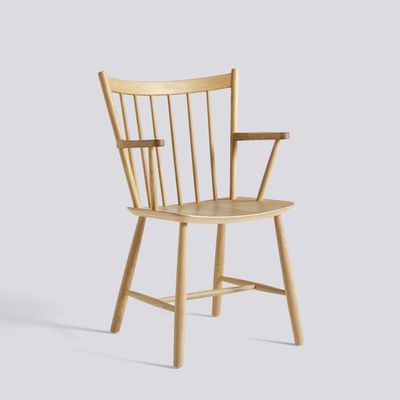 HAY J42 karmstol, Lacquered oak