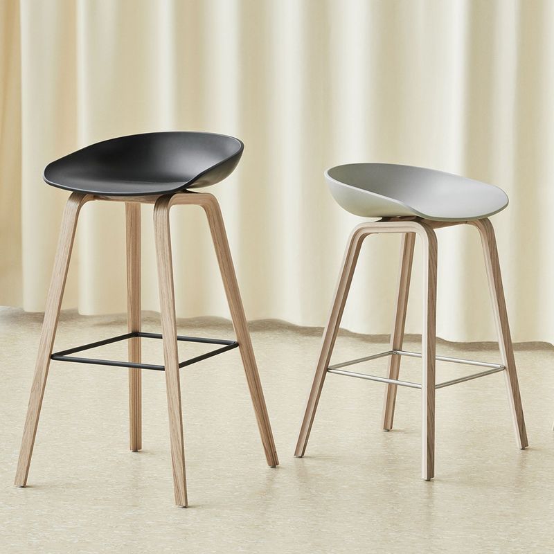 HAY About A Stool 32 barstol Raisin/Oak/Black, 65 cm