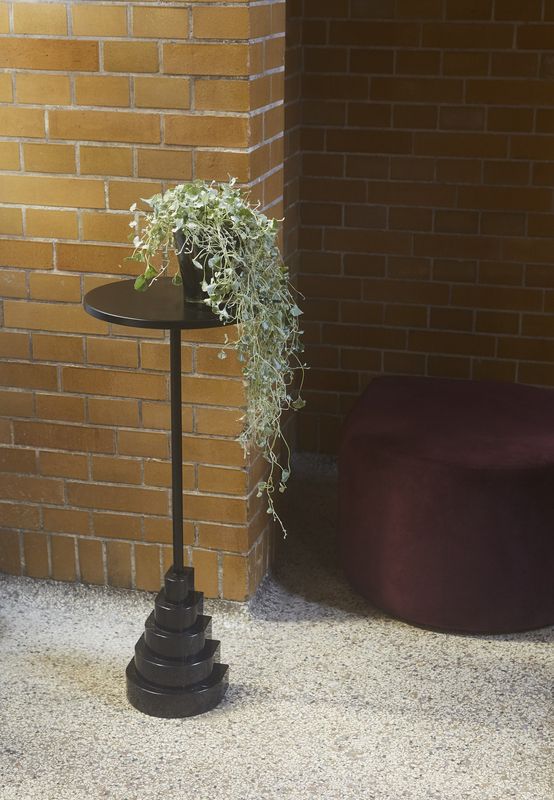 AYTM Solum Bord Svart Ø32 cm
